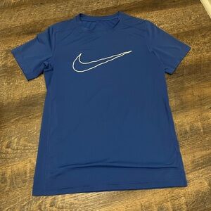Nike tshirt